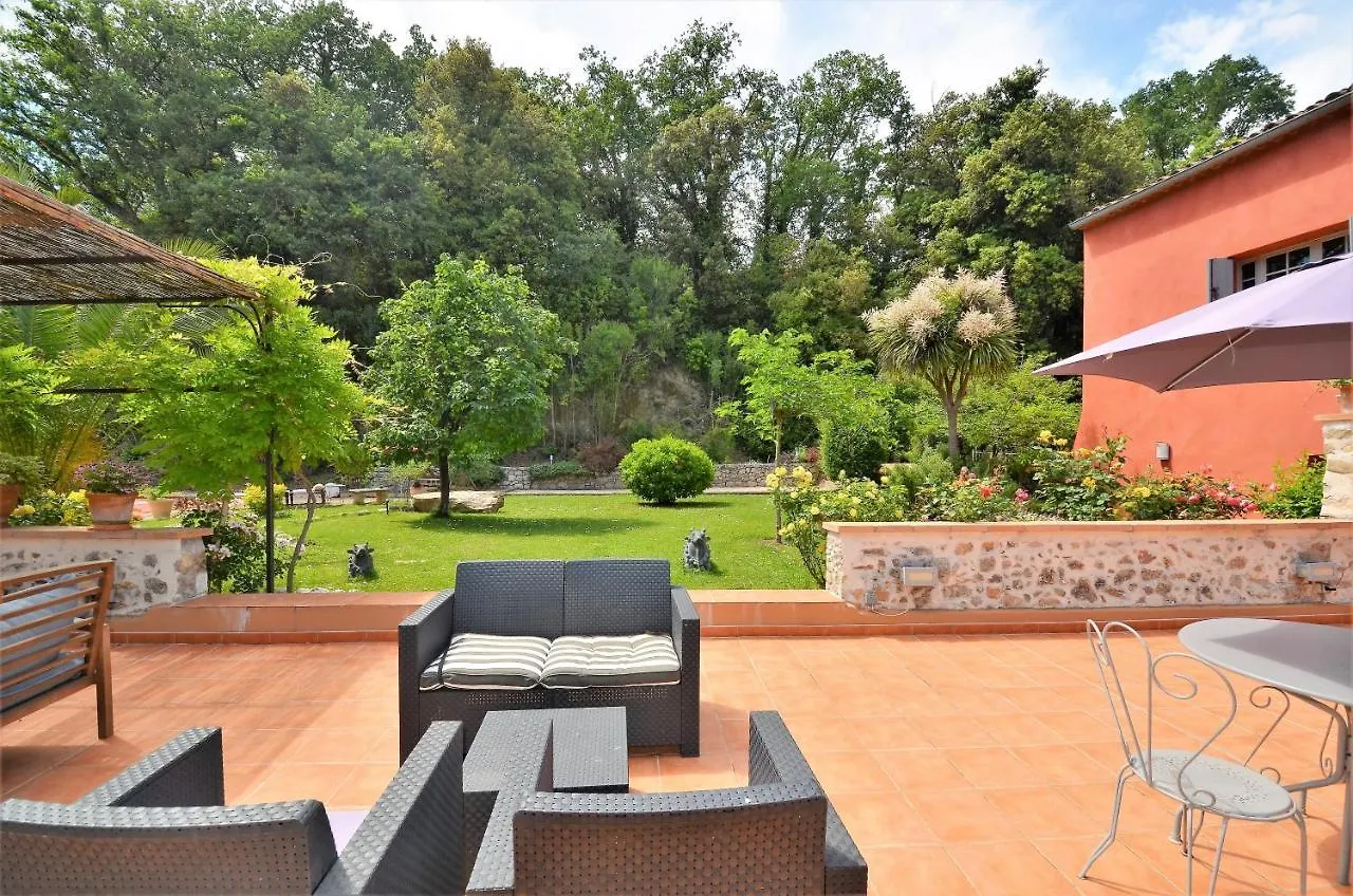 Villa Chandra Biot 0*,  France